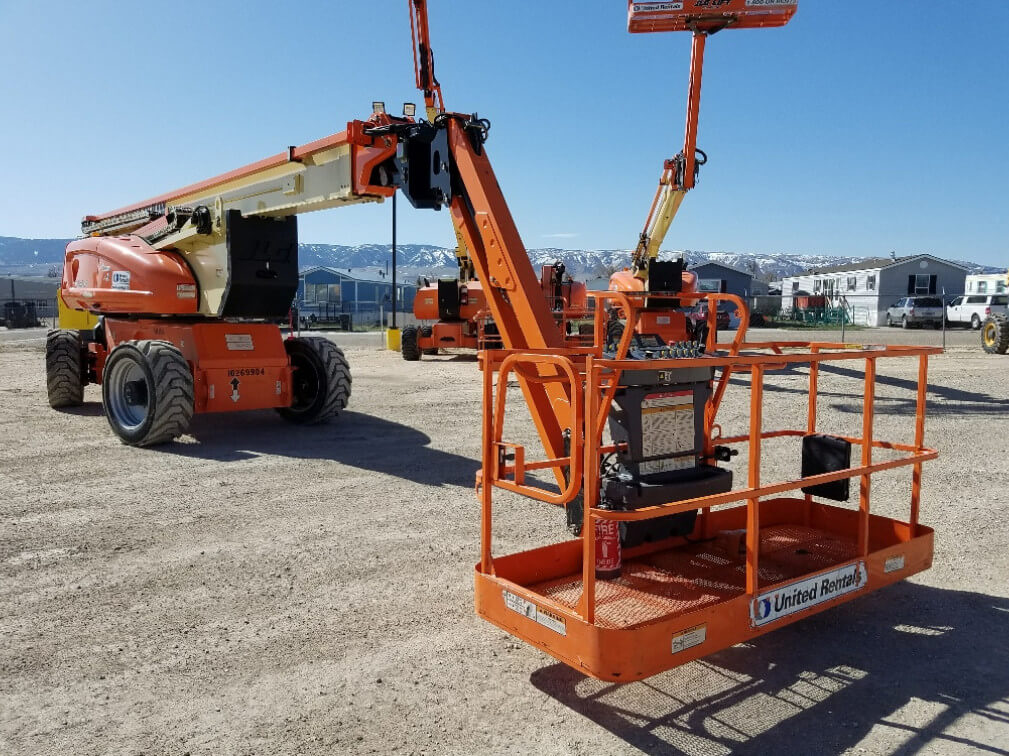 thuê xe nâng người 