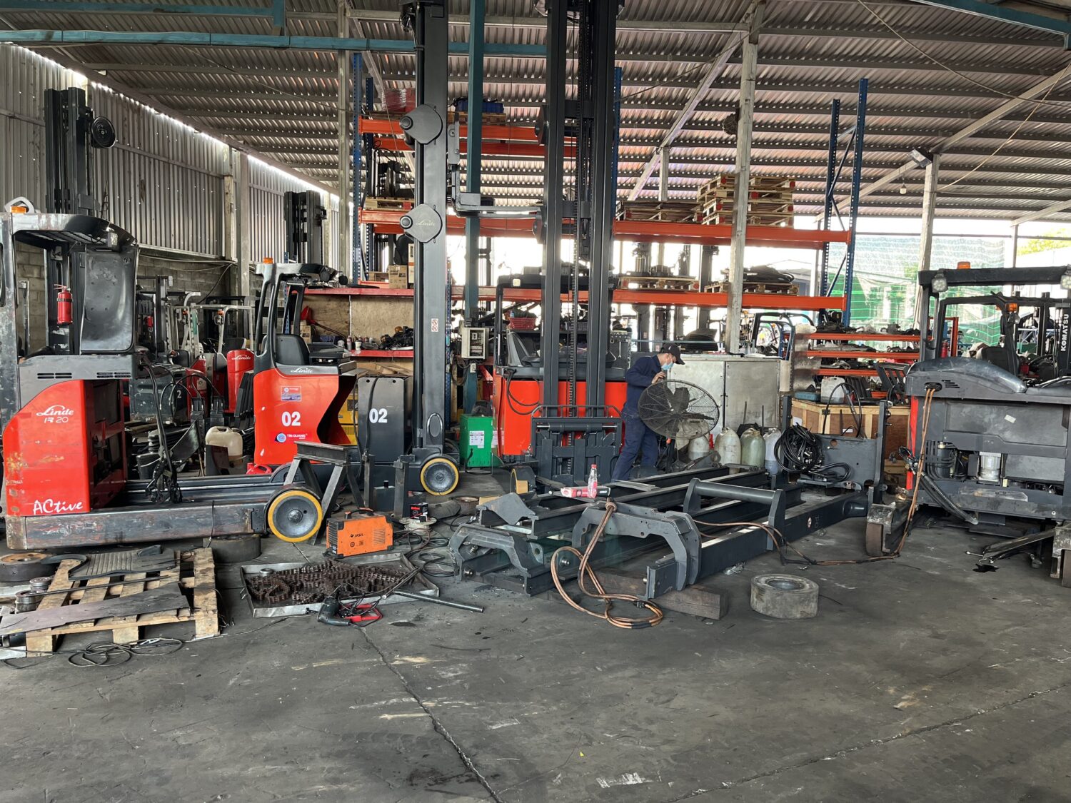 sửa chữa xe nâng điện pallet