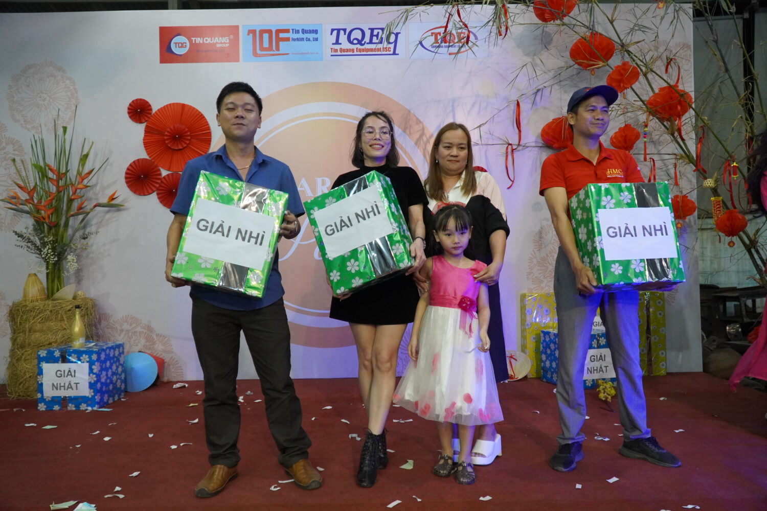 tất niên 