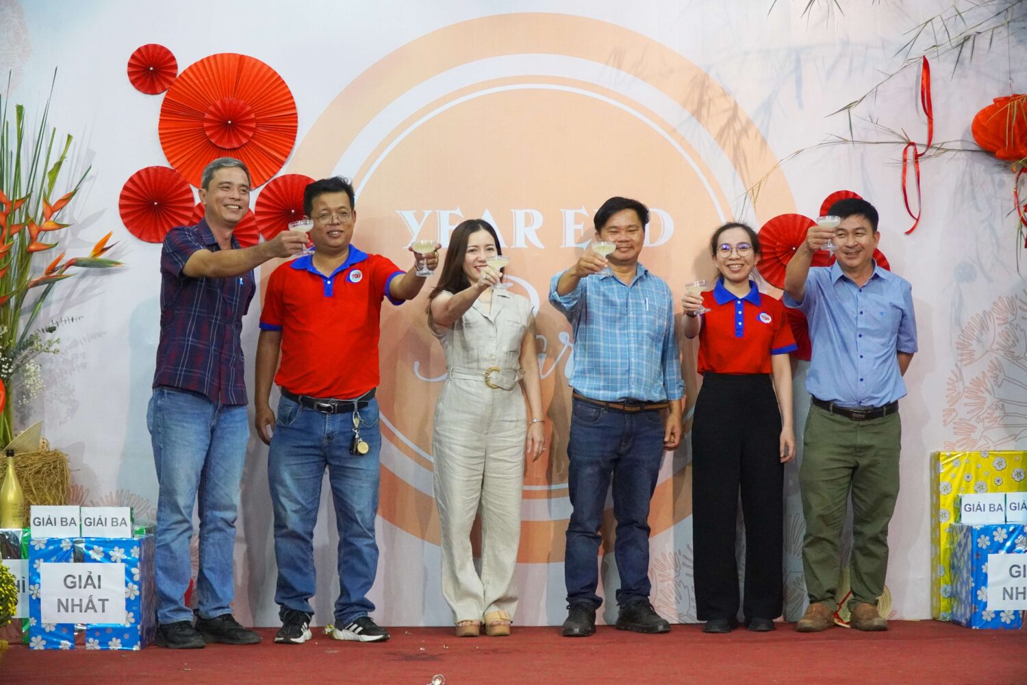 tất niên 