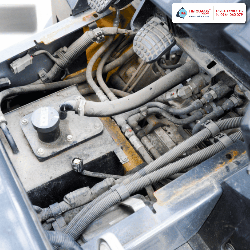 Komatsu Xe Nâng Điện Cũ 2.5 tấn - Model FE25-1 03286 - Ảnh 4